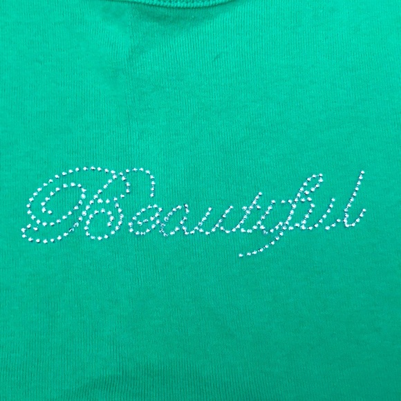 Beautiful green t-shirt!! - Picture 3 of 4